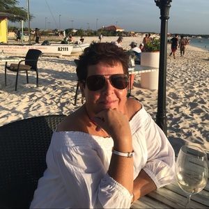 Meet your Posher, Laulaurie